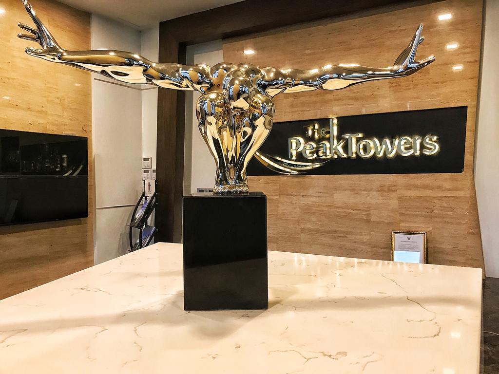 Апартаменты The Peak Towers Sea View Паттайя Экстерьер фото