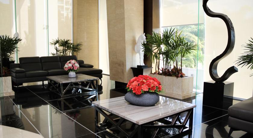 Апартаменты The Peak Towers Sea View Паттайя Экстерьер фото
